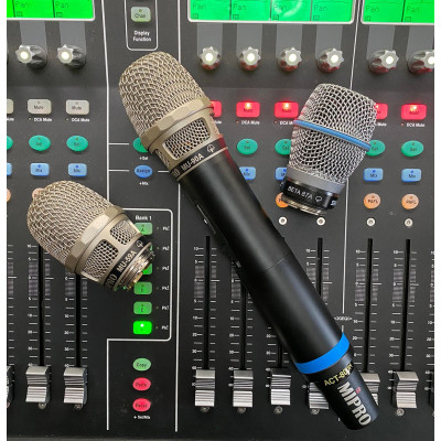 MIPRO - ACT-800H2/5UA - Trasmettitore a impugnatura da 72 MHz di banda con batteria ricaricabile al Litio o Alkaline