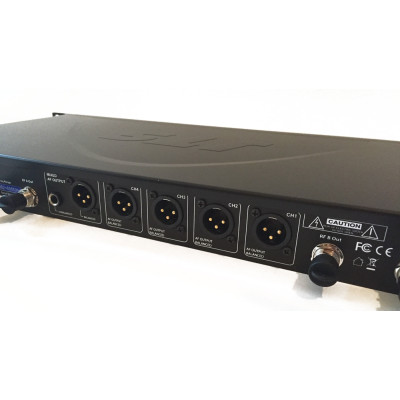 JTS - R-4 + 4xR-4TH - 43573- Sistema wireless UHF PLL composto da: un R-4, ricevitore 4 canali e 4 microfoni trasmettitori R-4TH